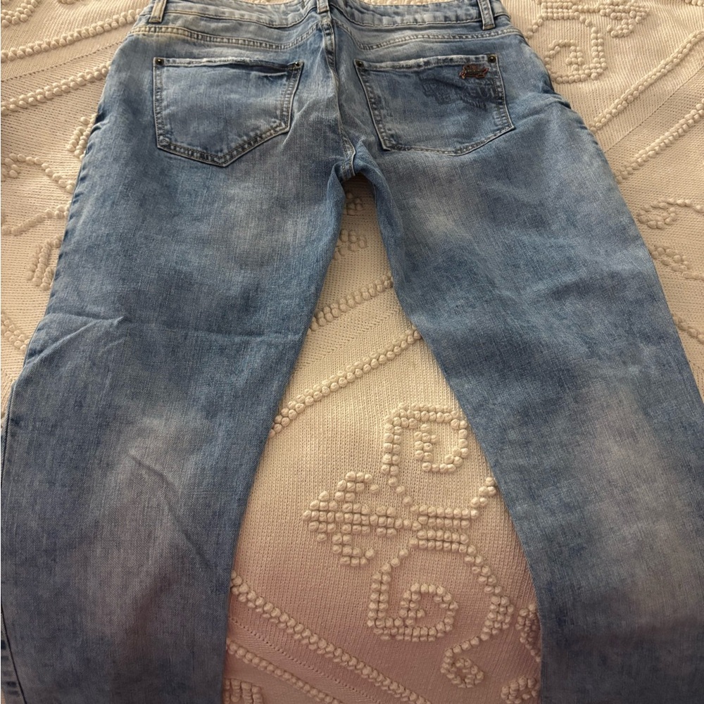 Blue Straight Jeans with Classic Denim Appearance